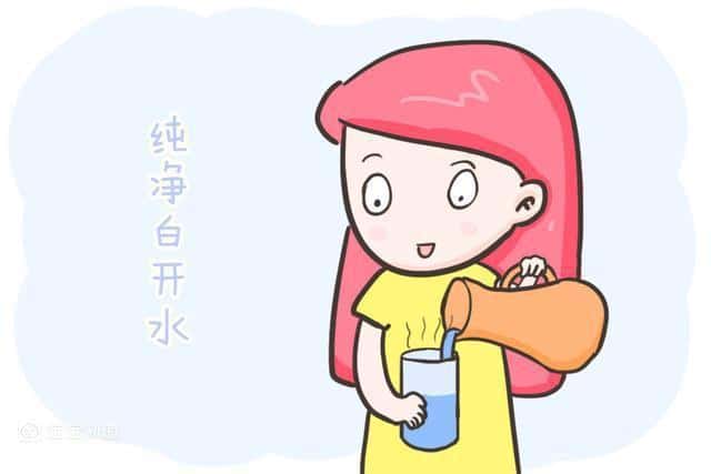 這個年齡段的寶寶不用喝水，不然影響寶寶健康！-1