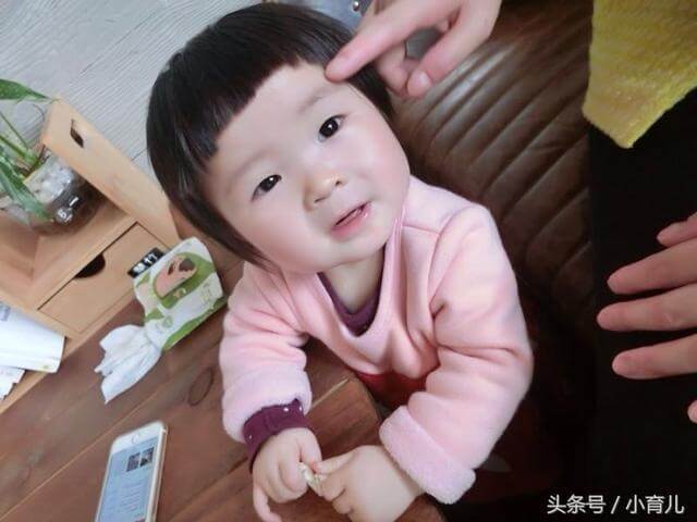 媽媽將1歲半女兒交給婆婆帶,兩年後的情況讓媽媽悔不當初