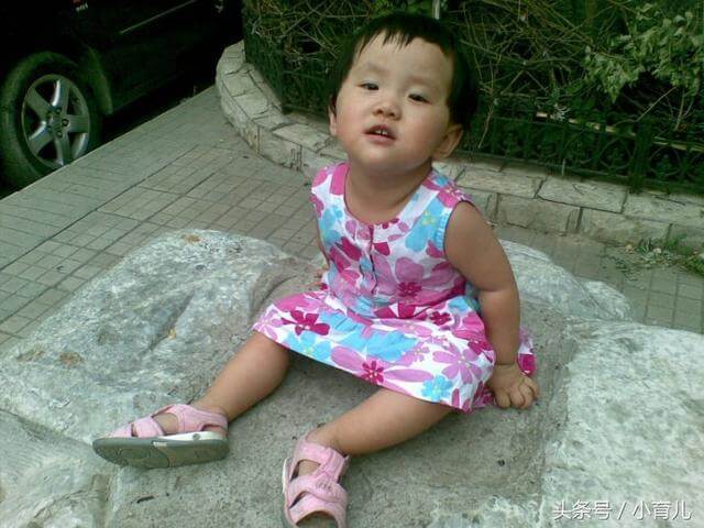 媽媽將1歲半女兒交給婆婆帶，兩年後的情況讓媽媽悔不當初