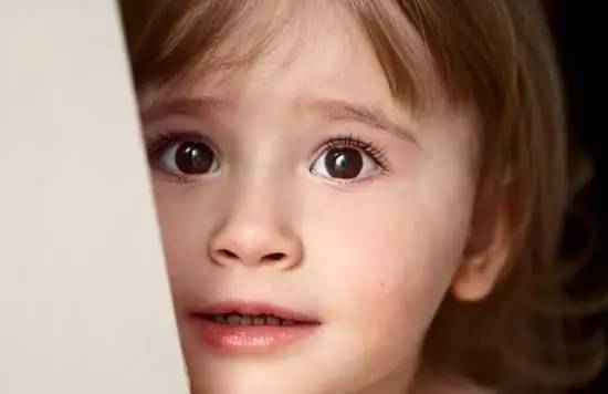 孩子越来越胆小？这样做能提高孩子胆量和自信心！